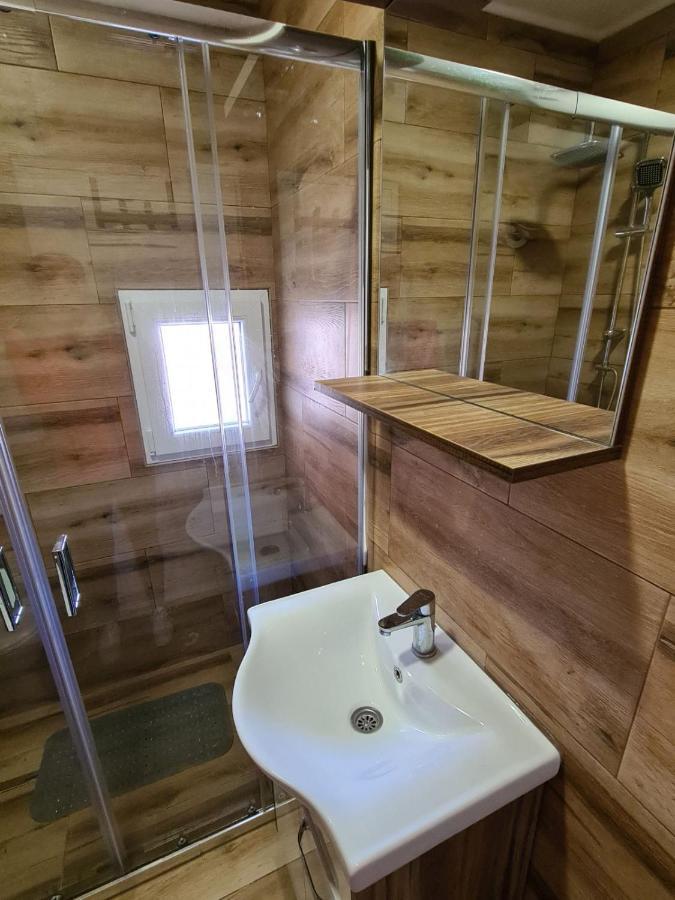 Apartman Petrov Donji Milanovac Exterior foto